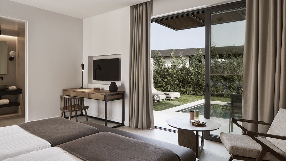 Junior Suite with Pool